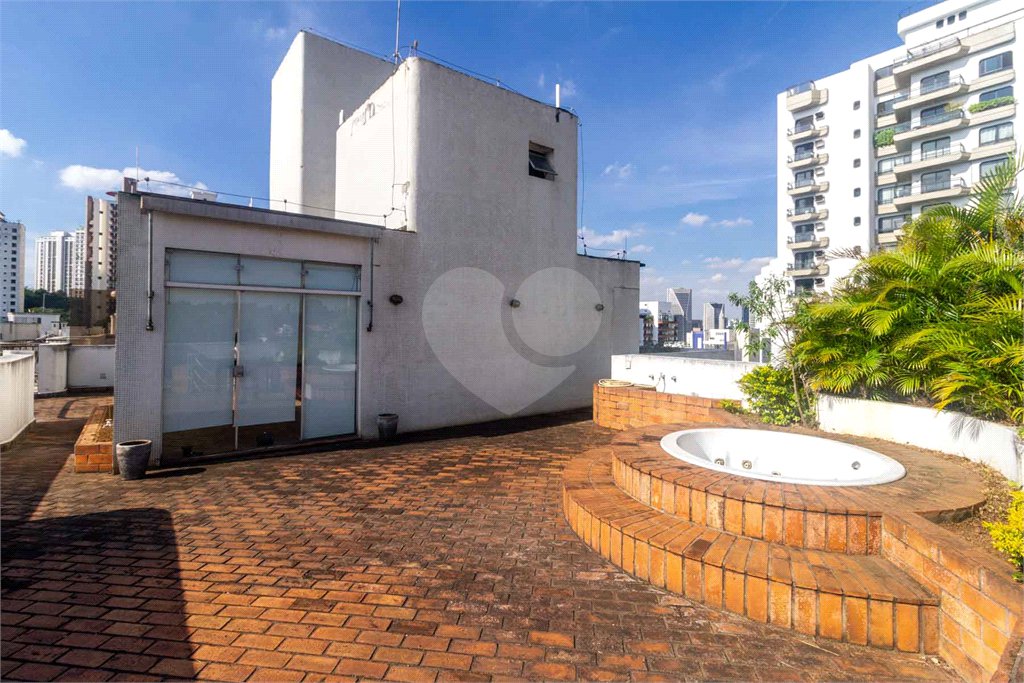 Cobertura à venda com 3 quartos, sendo 1 suíte, em Real Parque, São Paulo, SP