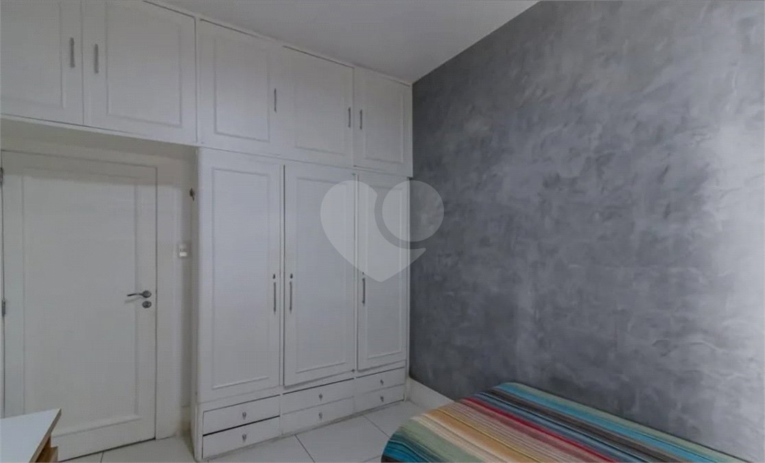Apartamento à venda com 4 quartos, sendo 1 suíte,  em Copacabana, Rio de Janeiro, RJ