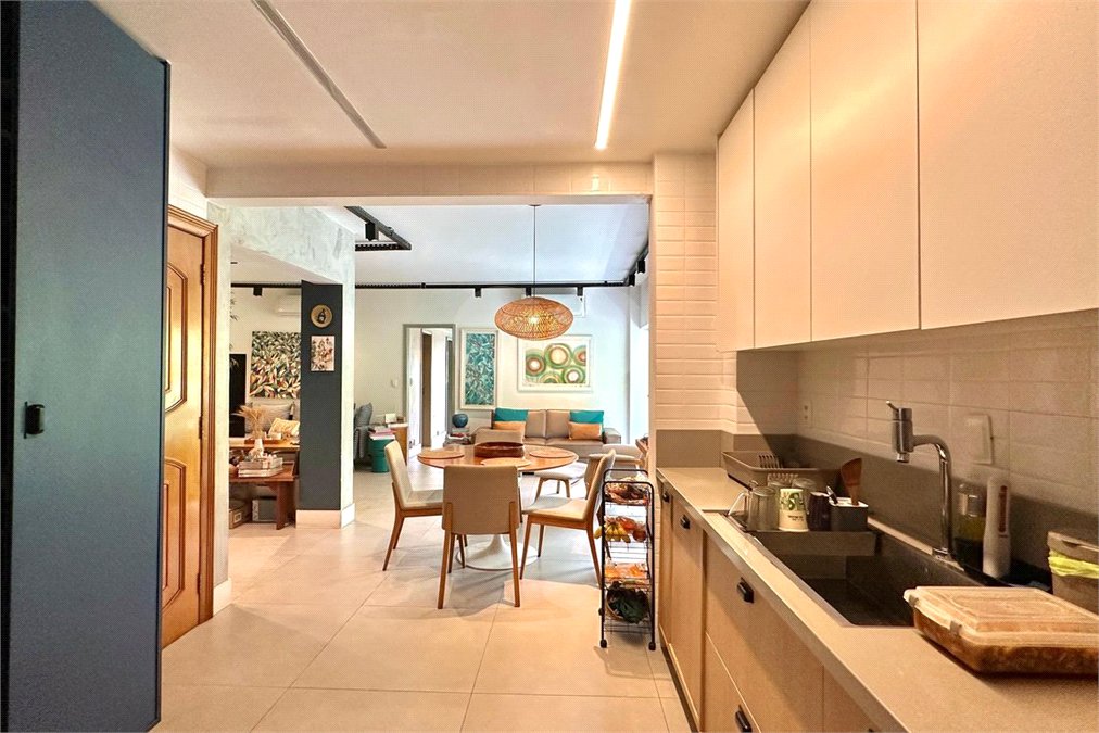 Apartamento à venda com 3 quartos, sendo 1 suíte, em Lagoa, Rio de Janeiro, RJ
