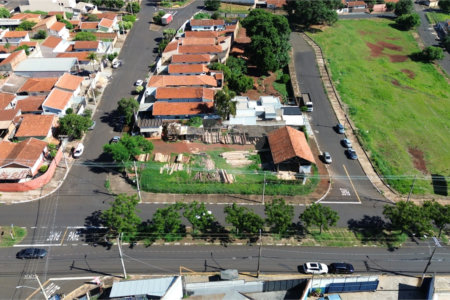 Terreno à venda em Parque Laranjeiras, Araraquara, SP