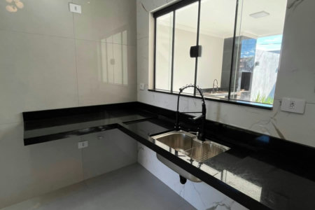 Casa à venda com 3 quartos, sendo 1 suíte,  em Bela Vista da Lagoa, Três Lagoas, MS