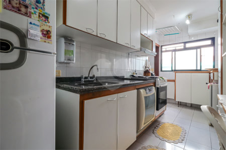Apartamento à venda com 3 quartos, sendo 1 suíte,  em Vila Ipojuca, São Paulo, SP