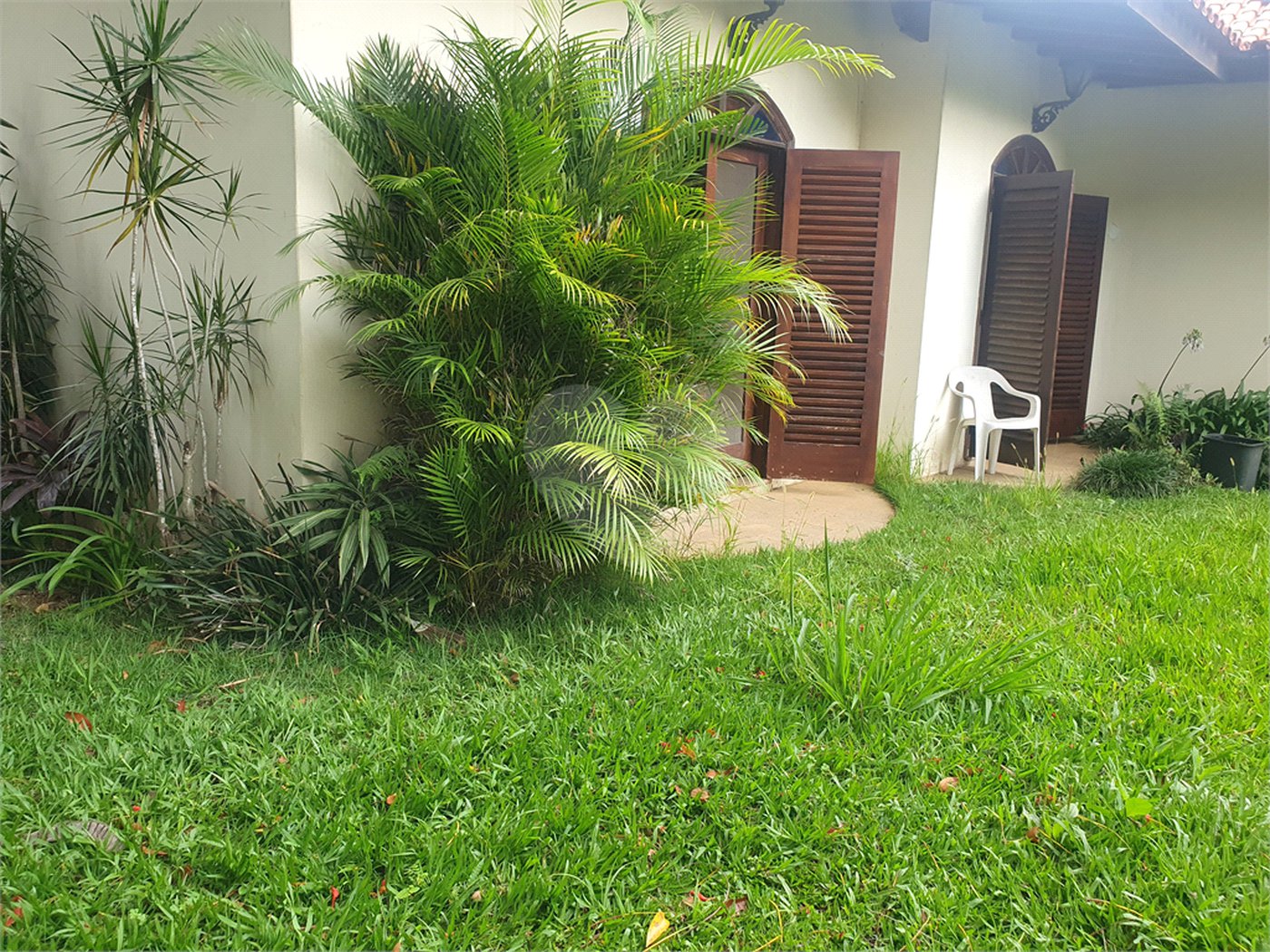 Casa à venda com 4 quartos, sendo 1 suíte, em Interlagos, São Paulo, SP
