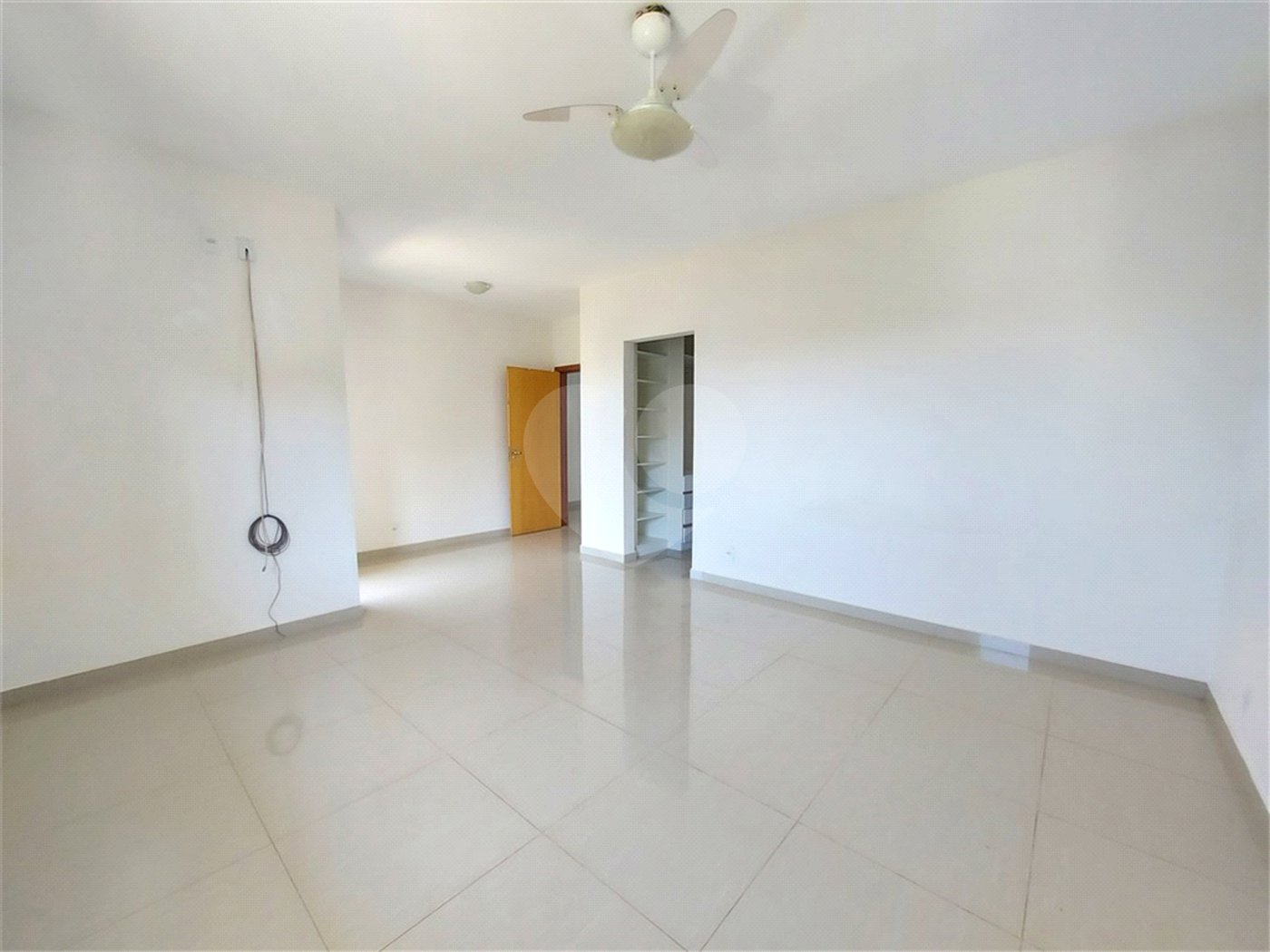 Casa à venda com 3 suítes no condomínio Villaggio Di Napoli Valinhos, Valinhos - SP