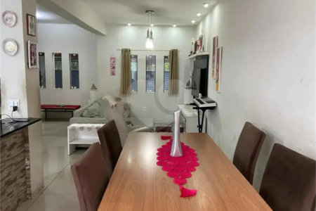 Casa à venda com 3 quartos, sendo 2 suítes, em Jardim Europa, São Paulo, SP
