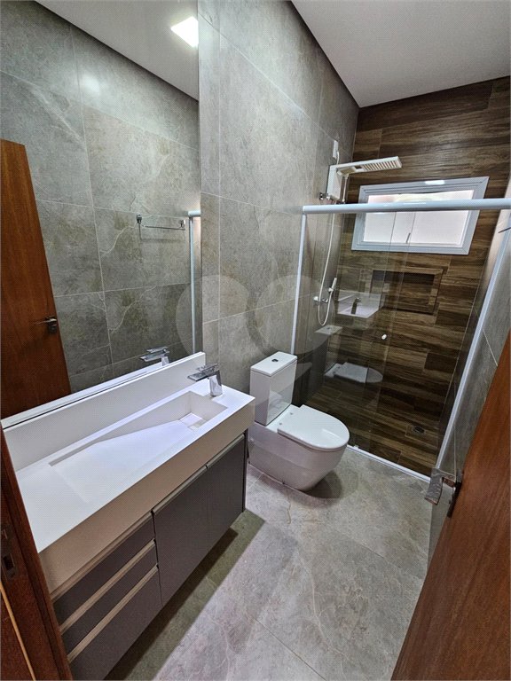 Casa à venda com 3 quartos, sendo 1 suíte,  no condomínio Mantova, Indaiatuba - SP