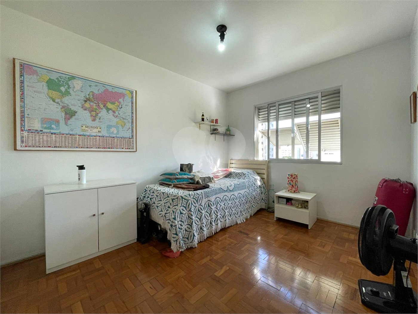 Apartamento à venda com 3 quartos, sendo 1 suíte,  em Vila Mariana, São Paulo, SP
