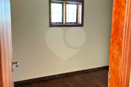 Sobrado para alugar com 4 quartos, sendo 2 suítes,  no Centro, Três Lagoas, MS