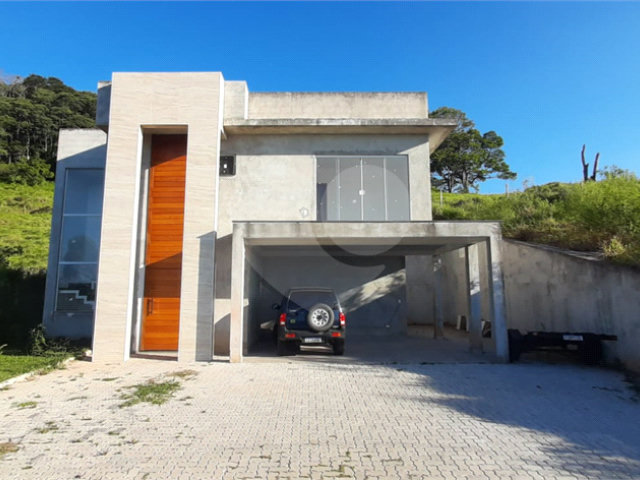 Casa à venda com 3 suítes no condomínio Aútria da Cantareira, Mairiporã - SP