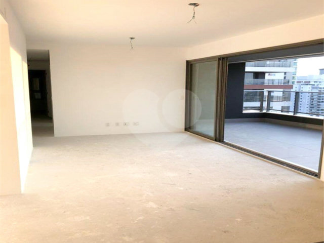 Apartamento à venda com 3 suítes em Brooklin, São Paulo, SP