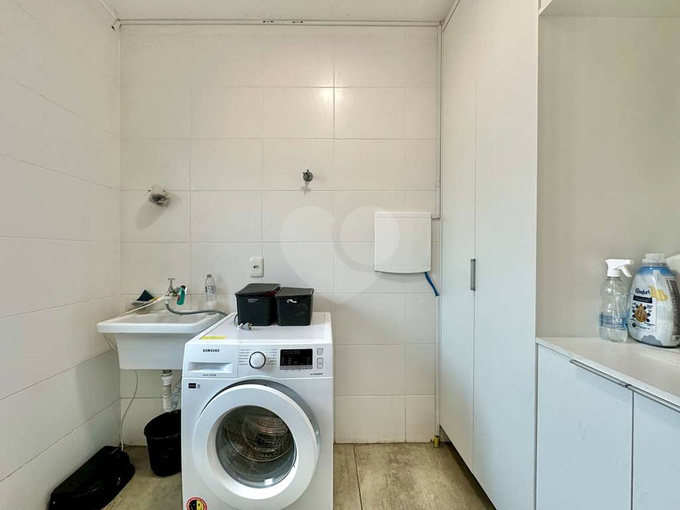 Casa à venda com 3 quartos, sendo 1 suíte, no condomínio Villaggio Viana, Cotia - SP