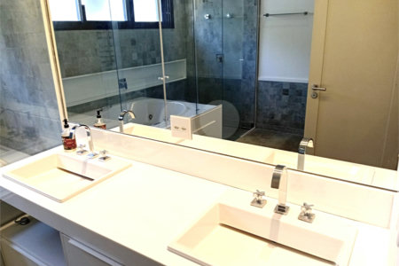Casa de Vila à venda com 4 suítes em Granja Julieta, São Paulo, SP