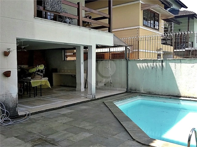 Sobrado à venda com 6 quartos, sendo 4 suítes,  em Tremembé, São Paulo, SP