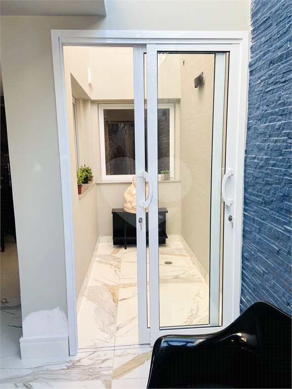Casa à venda com 3 suítes em Jardim Londrina, São Paulo, SP
