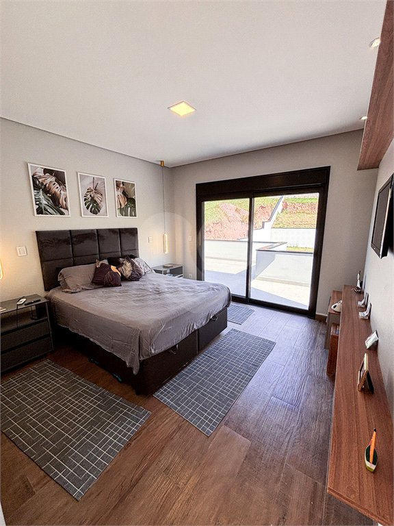 Casa à venda com 3 suítes no condomínio Villa D' Oro, Vinhedo - SP
