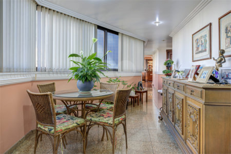 Apartamento à venda com 4 suítes em Moema, São Paulo, SP