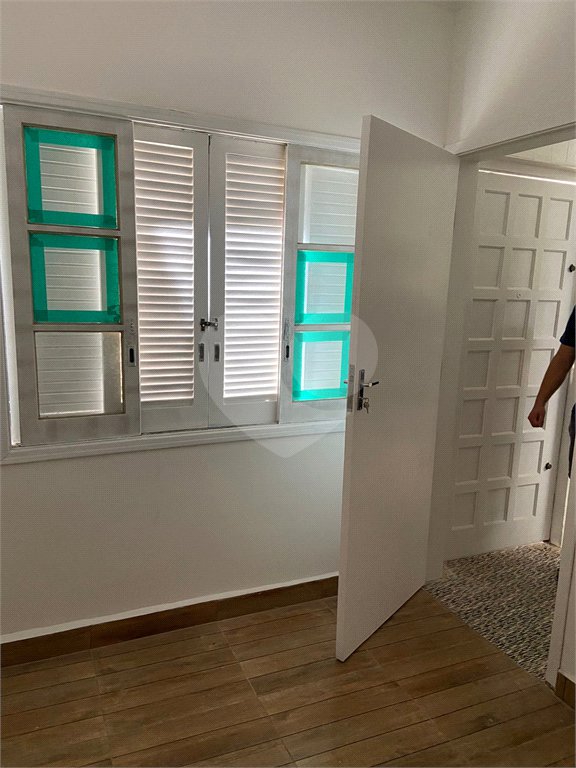 Sobrado à venda com 3 quartos, sendo 1 suíte,  em Jardim Itacolomi, São Paulo, SP