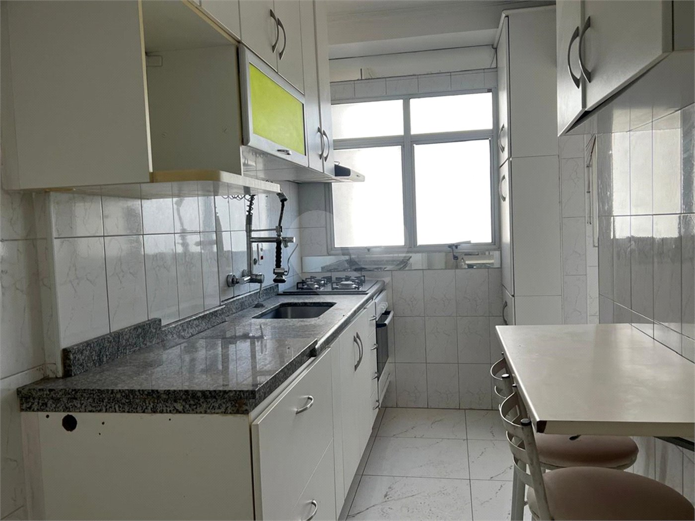 Apartamento à venda com 2 quartos, sendo 1 suíte, em Santa Teresinha, São Paulo, SP