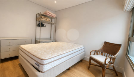 Apartamento à venda com 3 suítes em Indianópolis, São Paulo, SP