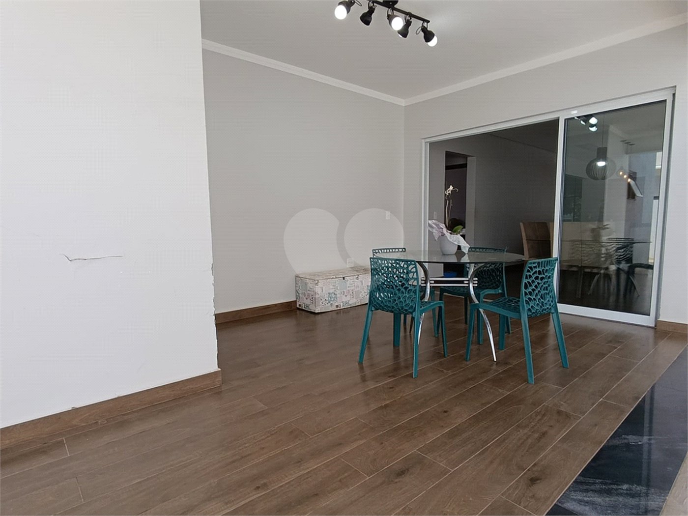 Casa à venda com 4 quartos, sendo 2 suítes, no condomínio Jardim Reserva Bom Viver de Indaiatuba, Indaiatuba - SP
