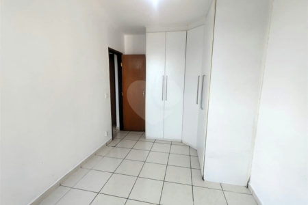 Apartamento à venda com 2 quartos em Sítio Pinheirinho, São Paulo, SP