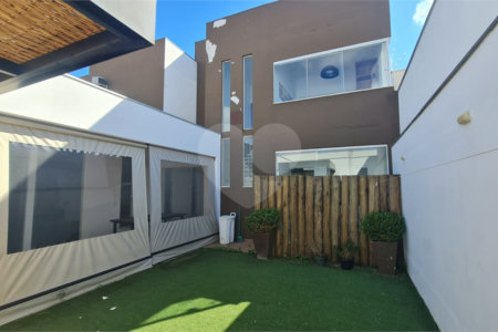 Sobrado à venda com 3 suítes em Vila Nastri, Itapetininga, SP