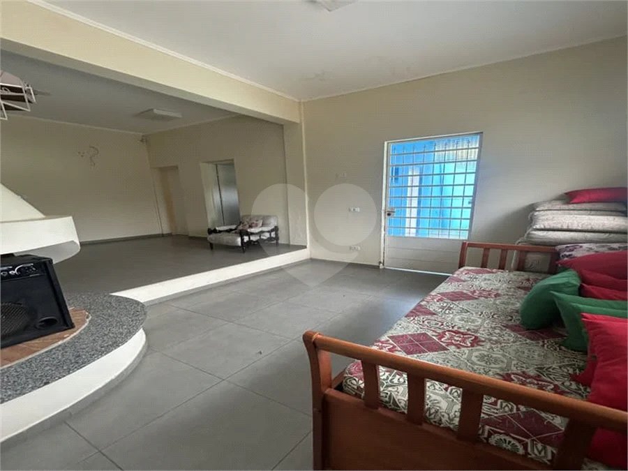 Sítio à venda com 5 quartos, sendo 2 suítes,  em Marmeleiro, São Roque, SP