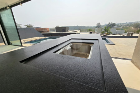 Casa à venda com 4 quartos, sendo 3 suítes, no condomínio Alphaville Nova Esplanada 4, Votorantim - SP