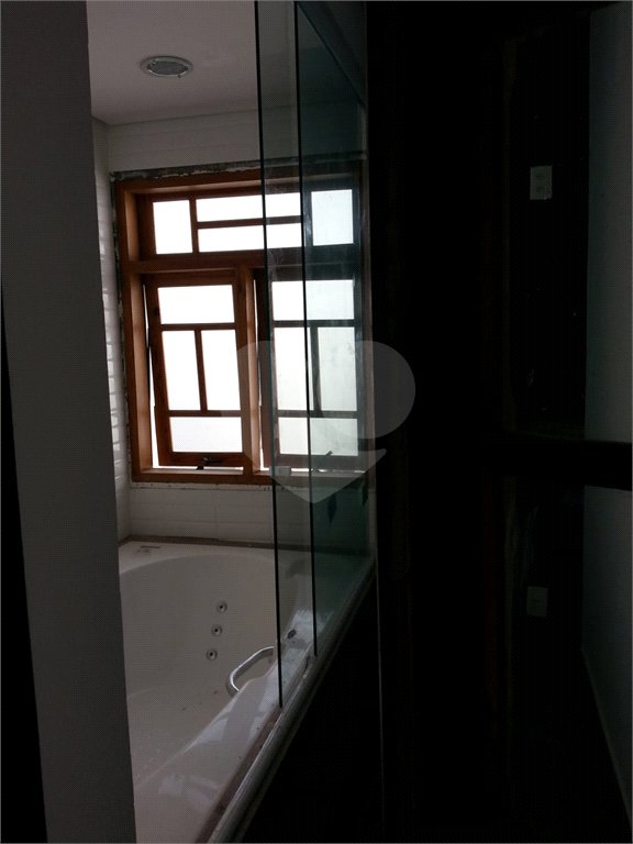 Casa à venda com 3 quartos, sendo 2 suítes, em Vila Mariana, São Paulo, SP