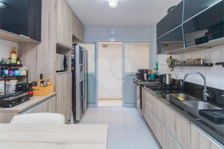 Casa à venda com 4 suítes no condomínio Vila Inglesa, São Paulo - SP