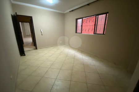 Casa à venda com 3 quartos, sendo 1 suíte, em Vila Valença, São Vicente, SP