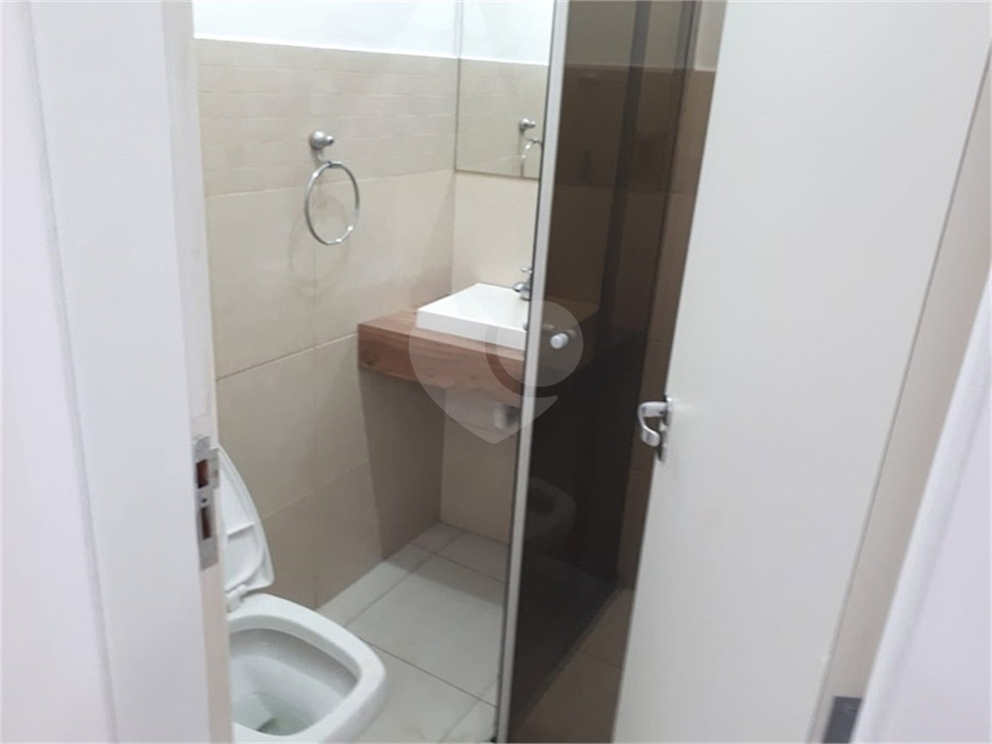 Sobrado à venda com 5 quartos, sendo 3 suítes, em Tremembé, São Paulo, SP