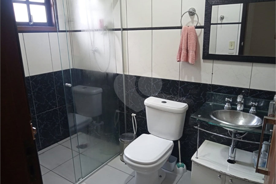 Sobrado à venda com 3 quartos, sendo 1 suíte, em Parque Continental II, Guarulhos, SP