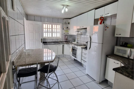 Casa à venda com 4 quartos, sendo 1 suíte, no condomínio Parque Ibiti do Paço, Sorocaba - SP