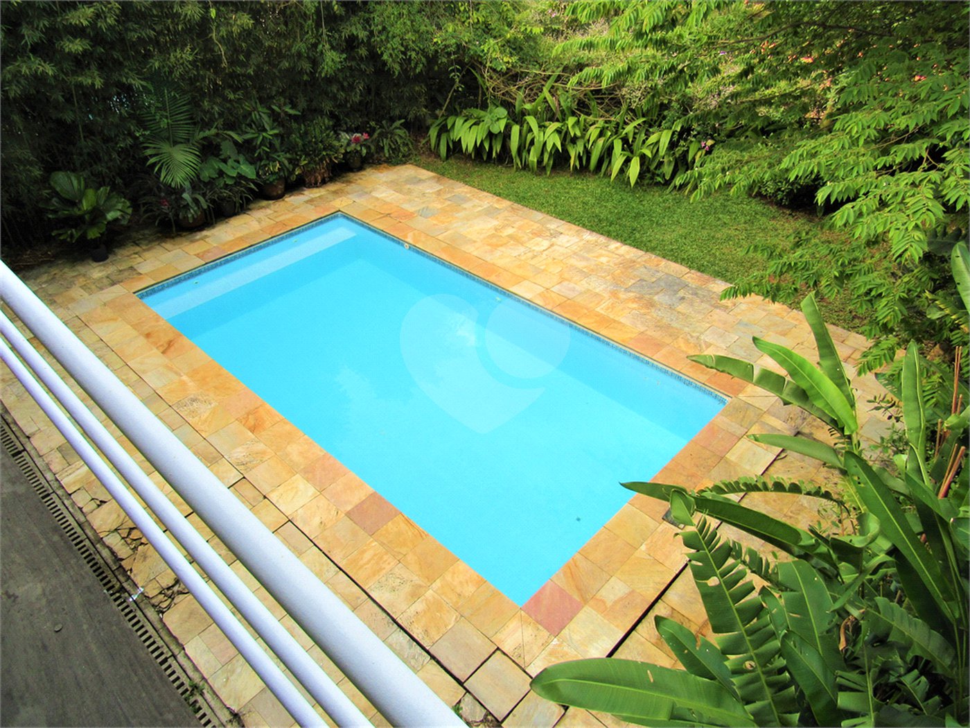 Casa à venda com 3 quartos, sendo 1 suíte, em Guarapiranga, São Paulo, SP