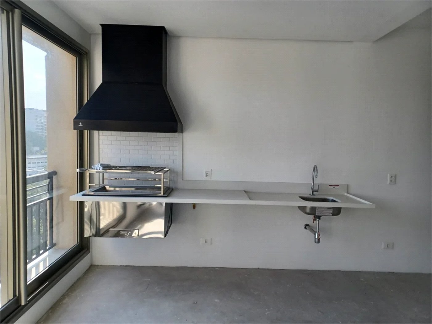 Apartamento à venda com 4 suítes em Real Parque, São Paulo, SP