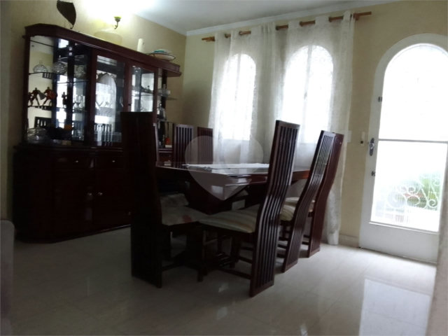 Sobrado à venda com 3 quartos em Santa Teresinha, São Paulo, SP