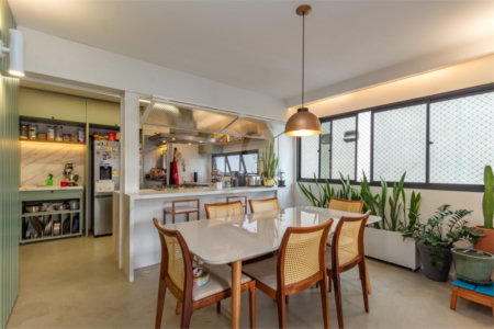Apartamento à venda com 3 quartos, sendo 1 suíte, em Moema, São Paulo, SP