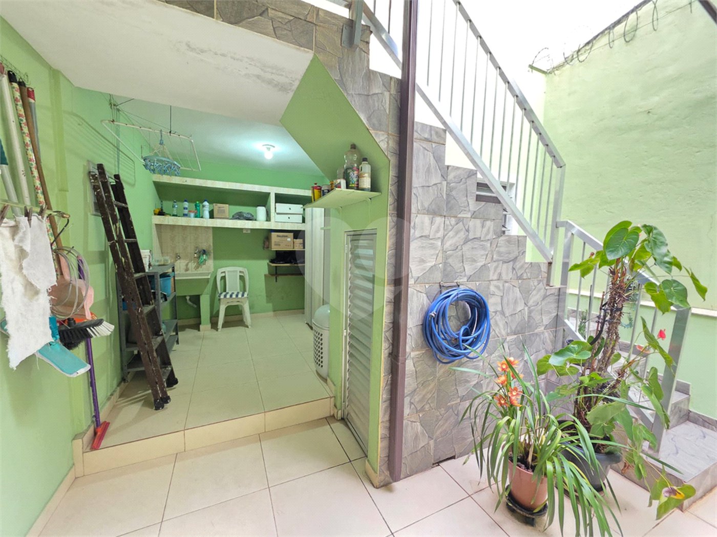 Sobrado à venda com 3 quartos em Rio Pequeno, São Paulo, SP