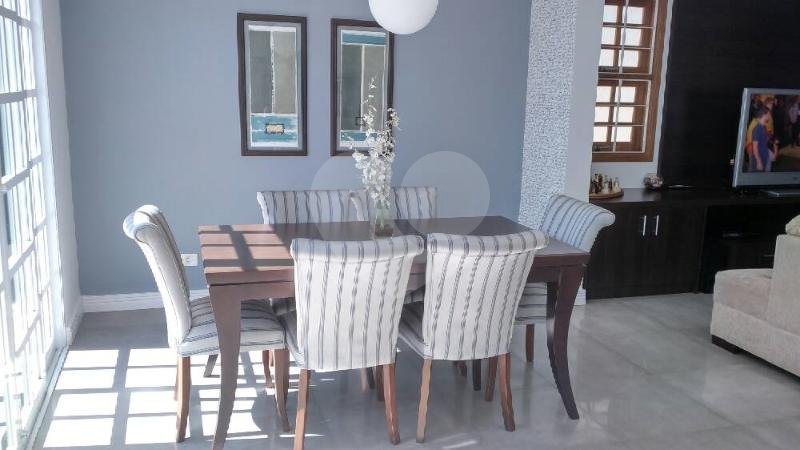 Casa à venda com 3 suítes em Jardim Jussara, São Paulo, SP