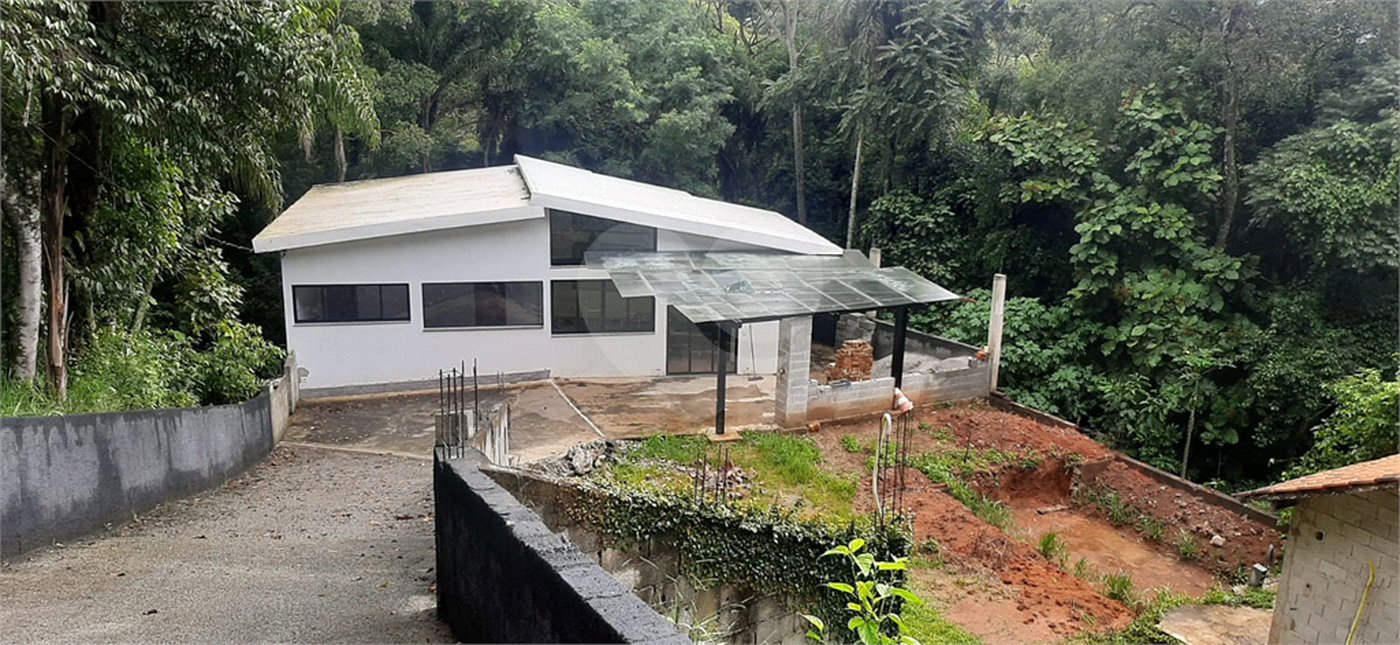 Casa à venda com 1 suíte no condomínio Associação Reserva das Hortênsias, Mairiporã - SP