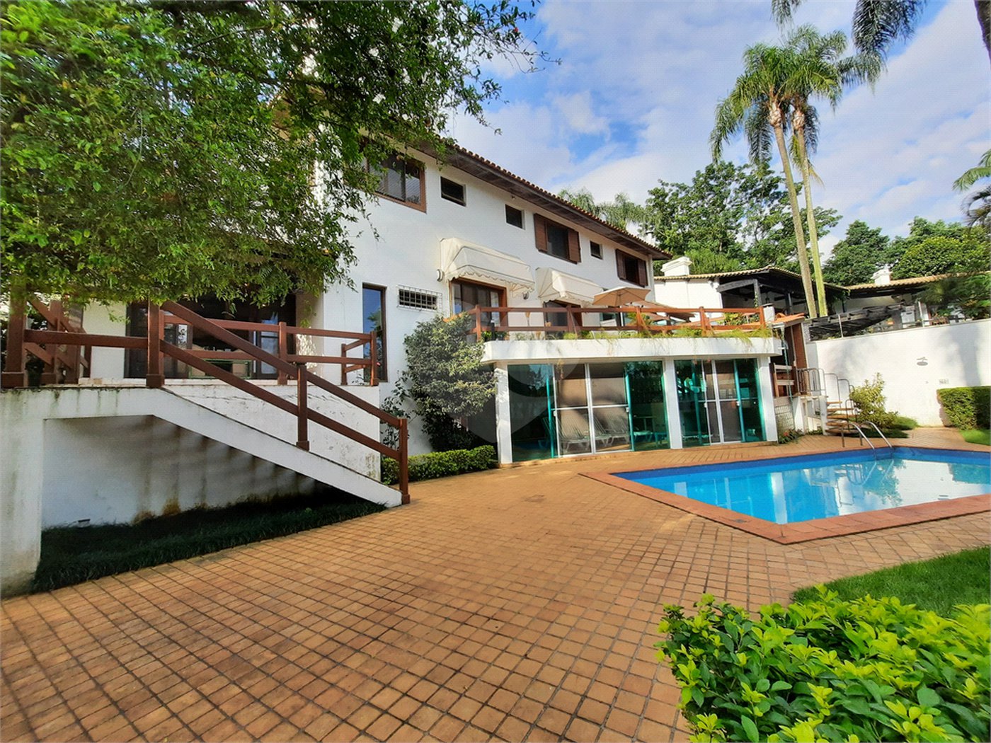 Casa à venda com 6 quartos, sendo 3 suítes, em Morumbi, São Paulo, SP
