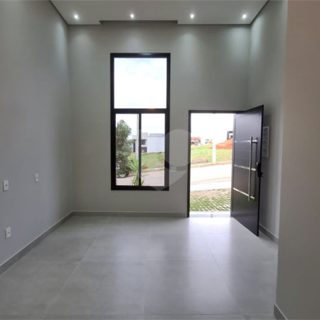 Casa à venda com 3 quartos, sendo 1 suíte,  no condomínio Helena Maria, Sorocaba - SP