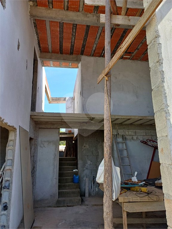 Casa à venda com 2 suítes no condomínio Ricieri, Mogi das Cruzes - SP