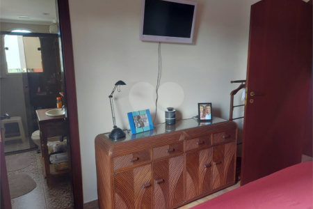 Apartamento à venda com 3 quartos, sendo 1 suíte,  em Enseada, Guarujá, SP