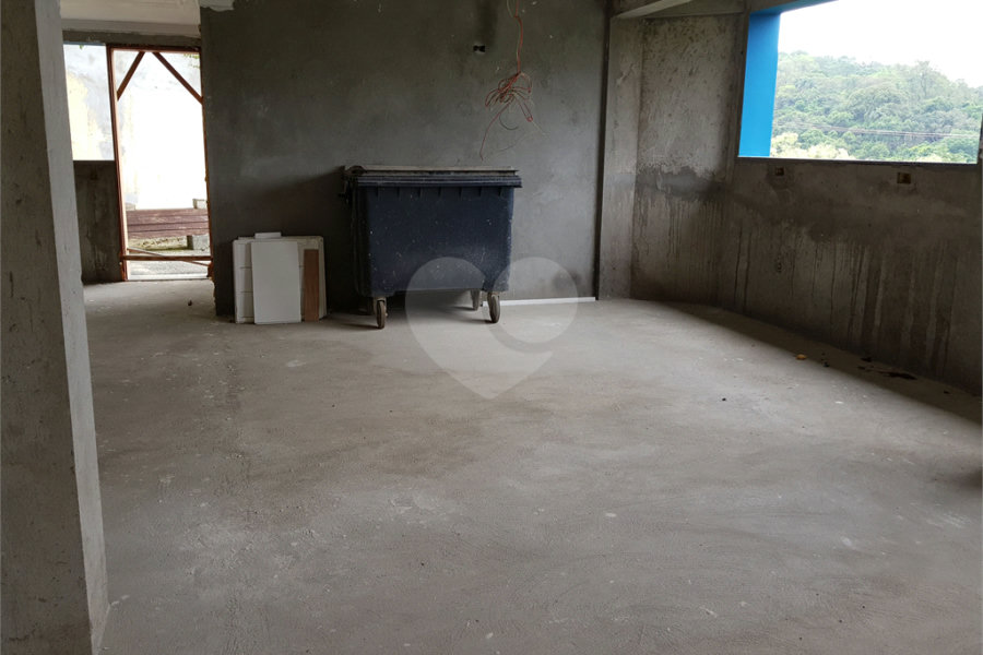 Casa à venda com 4 suítes no condomínio Suíça da Cantareira, Mairiporã - SP