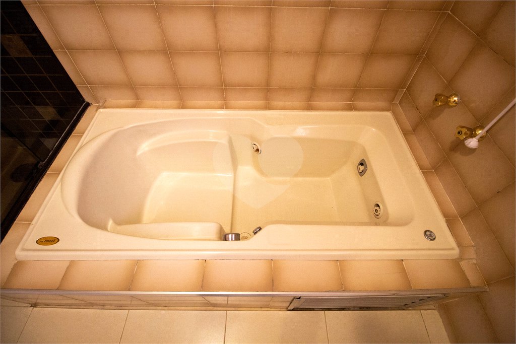 Casa à venda ou para alugar com 4 quartos, sendo 1 suíte, no Centro, São Roque, SP