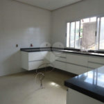 Sobrado à venda com 3 quartos, sendo 1 suíte, em Vila Irmãos Arnoni, São Paulo, SP