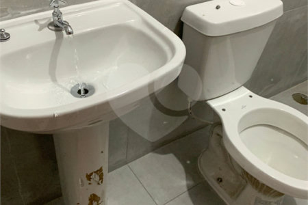 Casa Térrea à venda com 3 quartos, sendo 1 suíte, em Vila Nova Bonsucesso, Guarulhos, SP