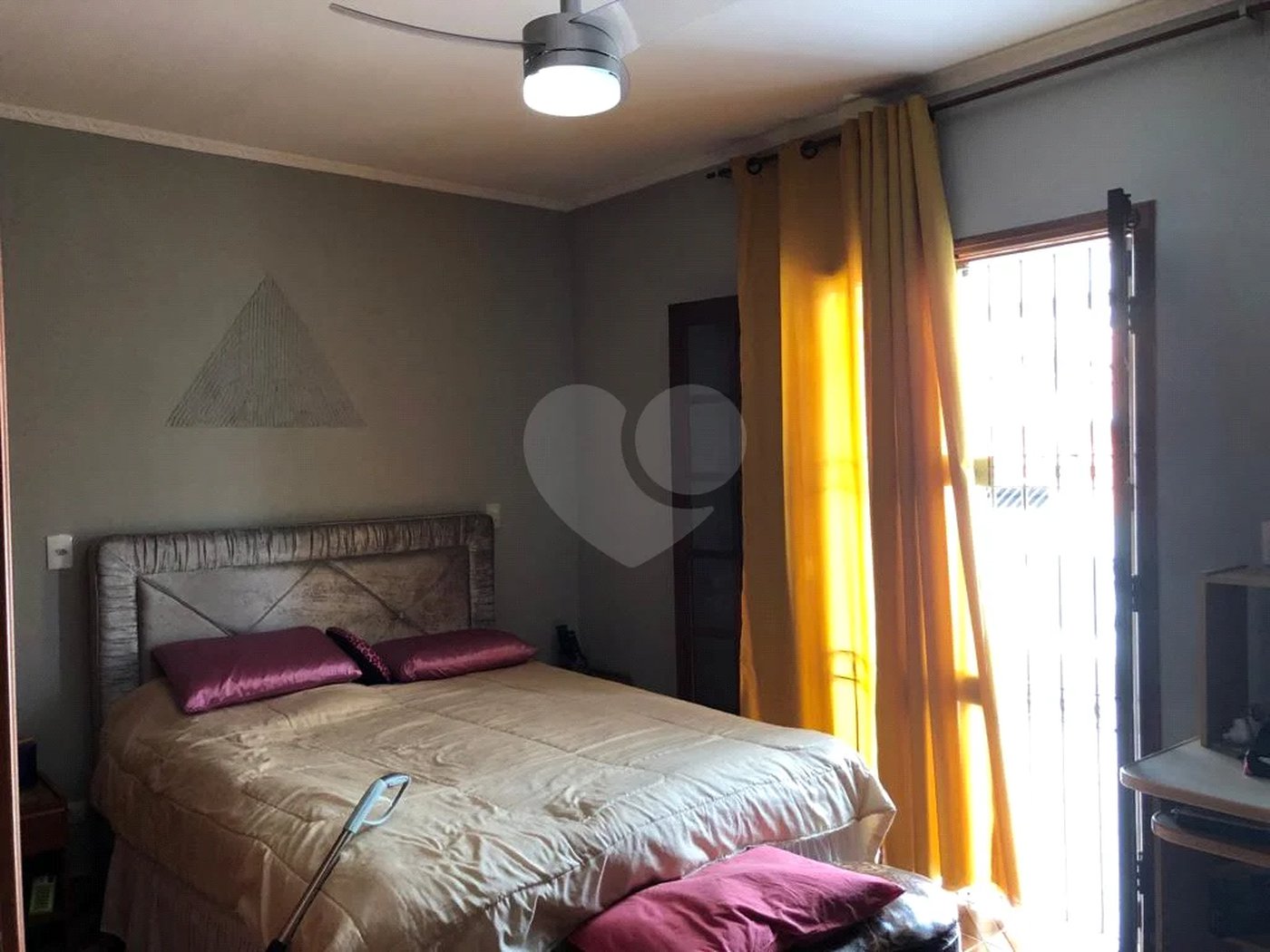 Casa à venda com 3 quartos, sendo 1 suíte,  em Vila Gustavo, São Paulo, SP